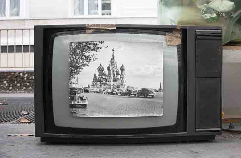 Black and white print of St. Basil's Cathedral, photographed by Peter Bock-Schroeder in 1956, attached onto a television screen.