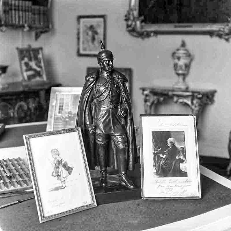 Miniature Statue of the German Emperor Wilhelm on his Desk House Doorn